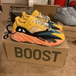 Yeezy Adidas Boost 700 SUN